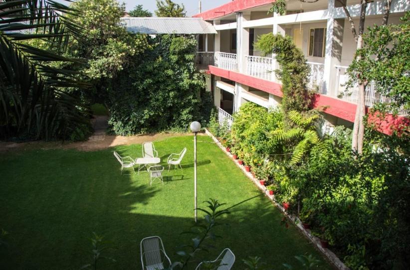Palm Valley Hotel Sukkur Exteriér fotografie